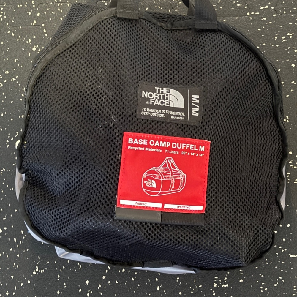 New the North Face Base Camp Duffel M Black - Picture 4 of 6